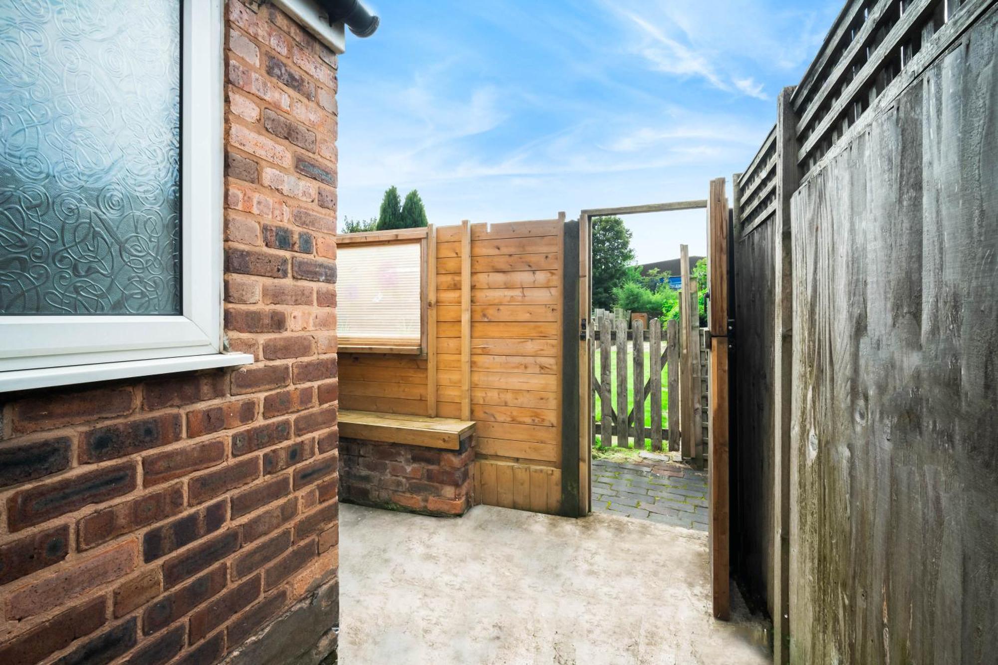 Stylish 3 Bedroom House - 6 Guests - Garden - Parking - Netflix - Wifi - 17M Birmingham Exterior foto